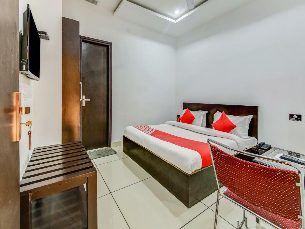 Oyo 27999 Hotel Deep Sirsa Exterior foto